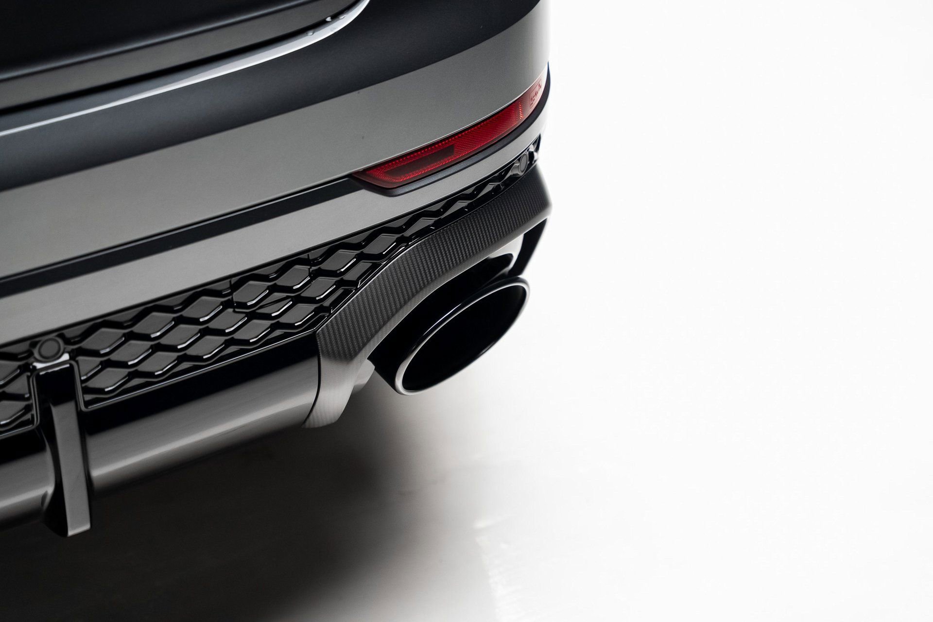 Used 2026 Audi RS Q8 performance image 33