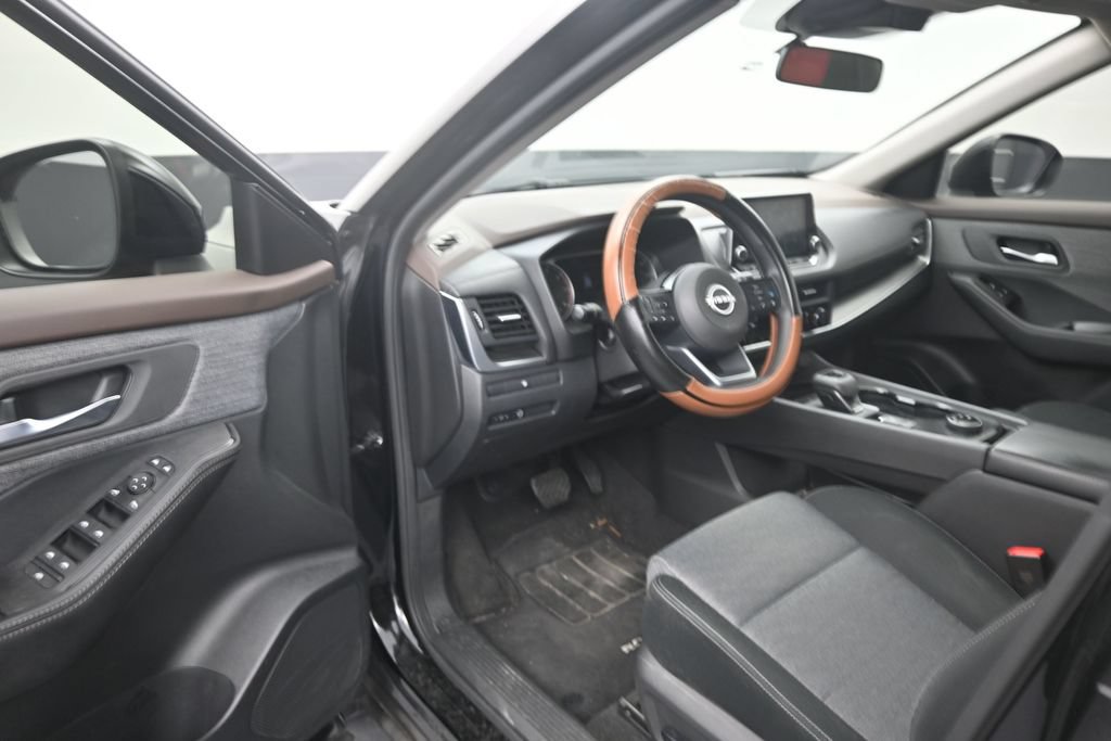 Used 2023 Nissan Rogue SV AWD/4WD image 10