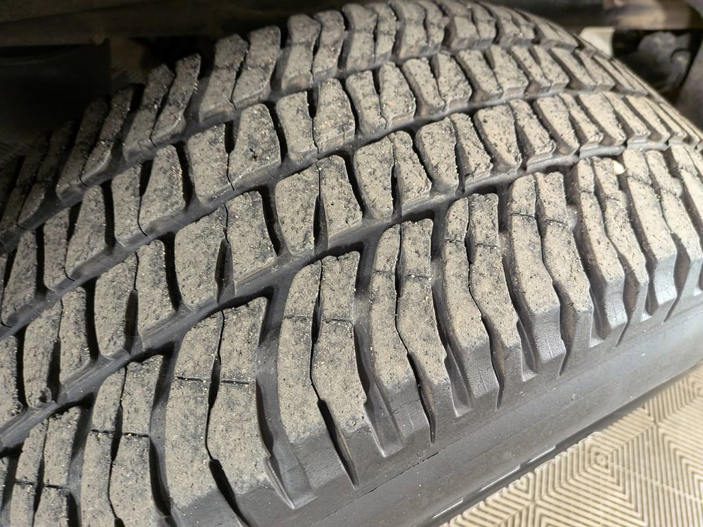 Certified 2024 GMC Sierra 1500 AT4 w/ Technology Package image 14