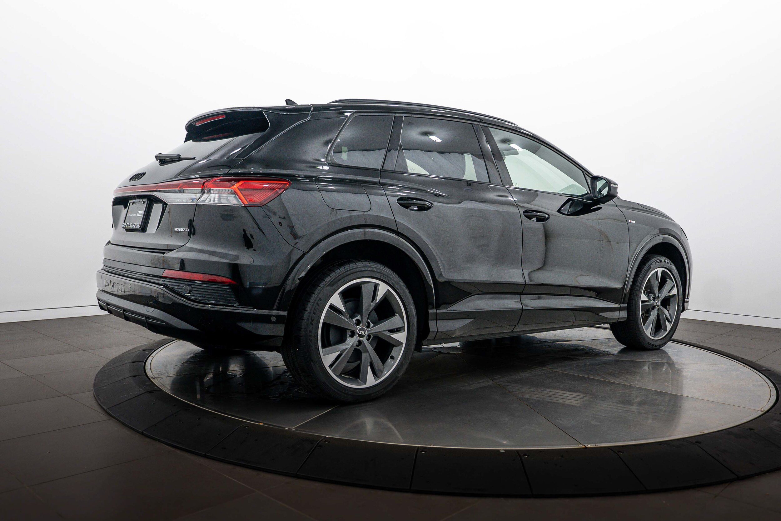 Certified 2023 Audi Q4 e-tron Premium Plus w/ Premium Plus AWD/4WD image 4