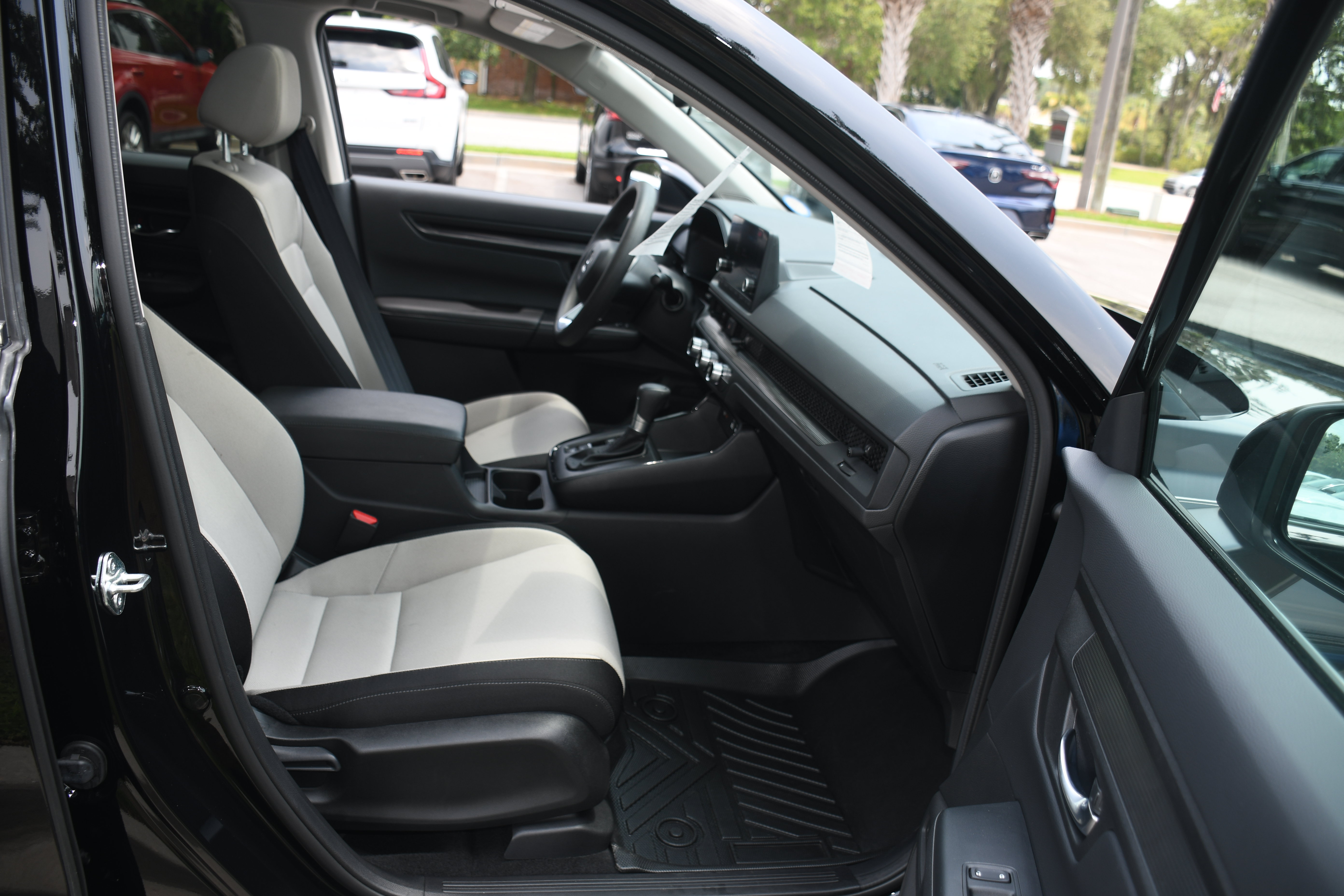 Certified 2025 Honda CR-V EX image 21
