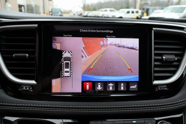 New 2026 Chrysler Pacifica Select w/ S Appearance Package FWD image 19
