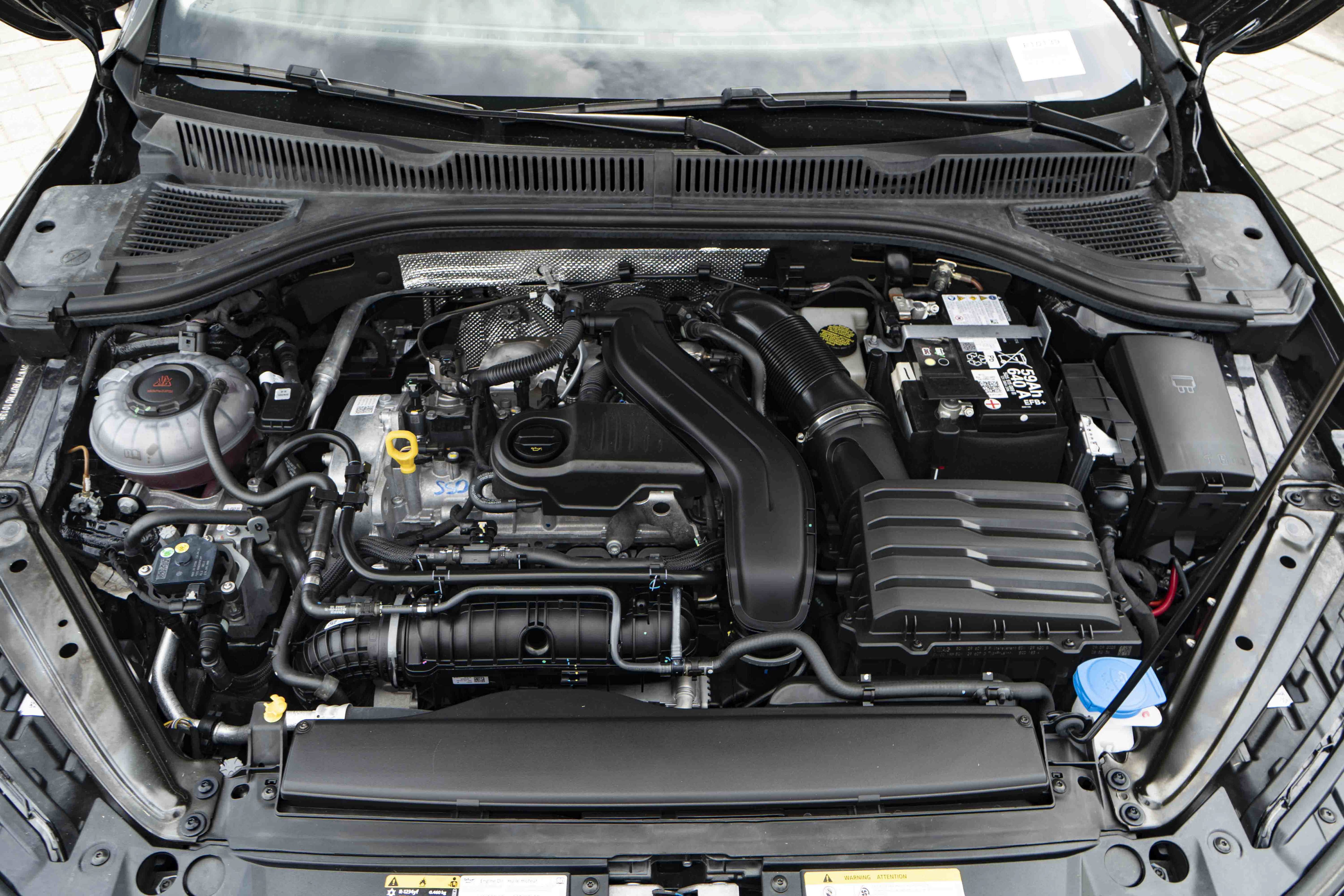 Certified 2026 Volkswagen Jetta SE w/ Black Wheel Package FWD image 43