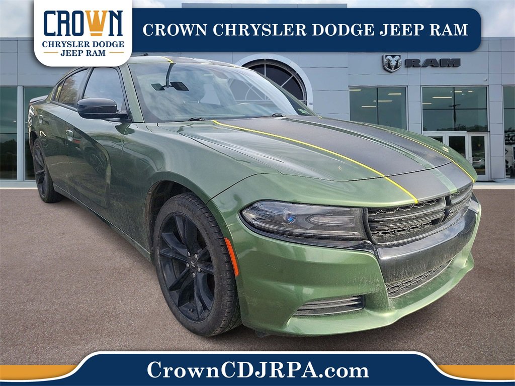 Used 2018 Dodge Charger SXT w/ Blacktop Package
