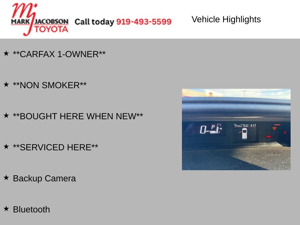 Used 2015 Toyota Prius C Two image 5