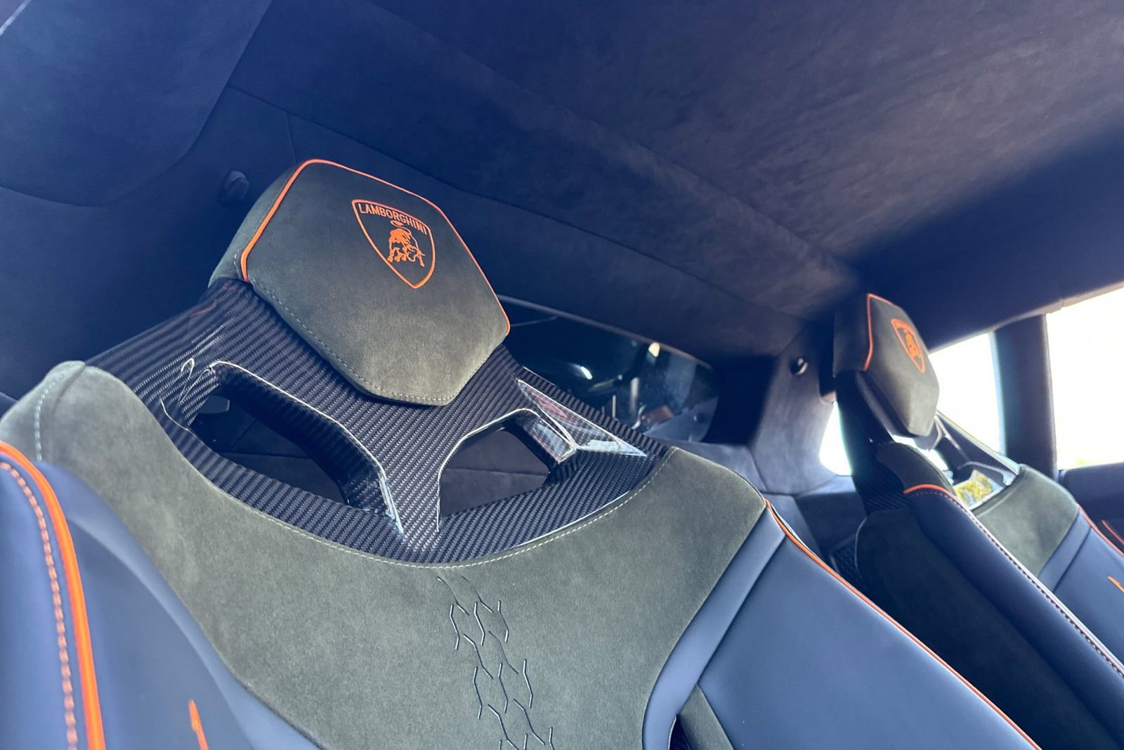 Used 2024 Lamborghini Huracan Sterrato image 17