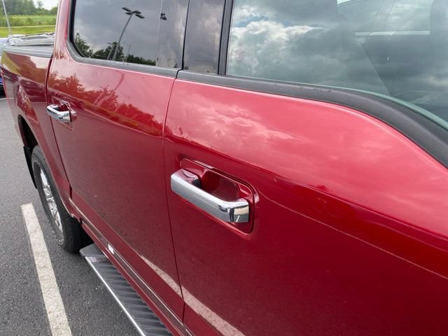 Used 2016 Ford F150 XLT w/ Equipment Group 302A Luxury AWD/4WD image 4