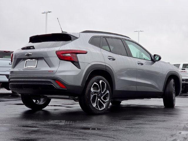 New 2026 Chevrolet Trax RS w/ Sunroof Package FWD image 16