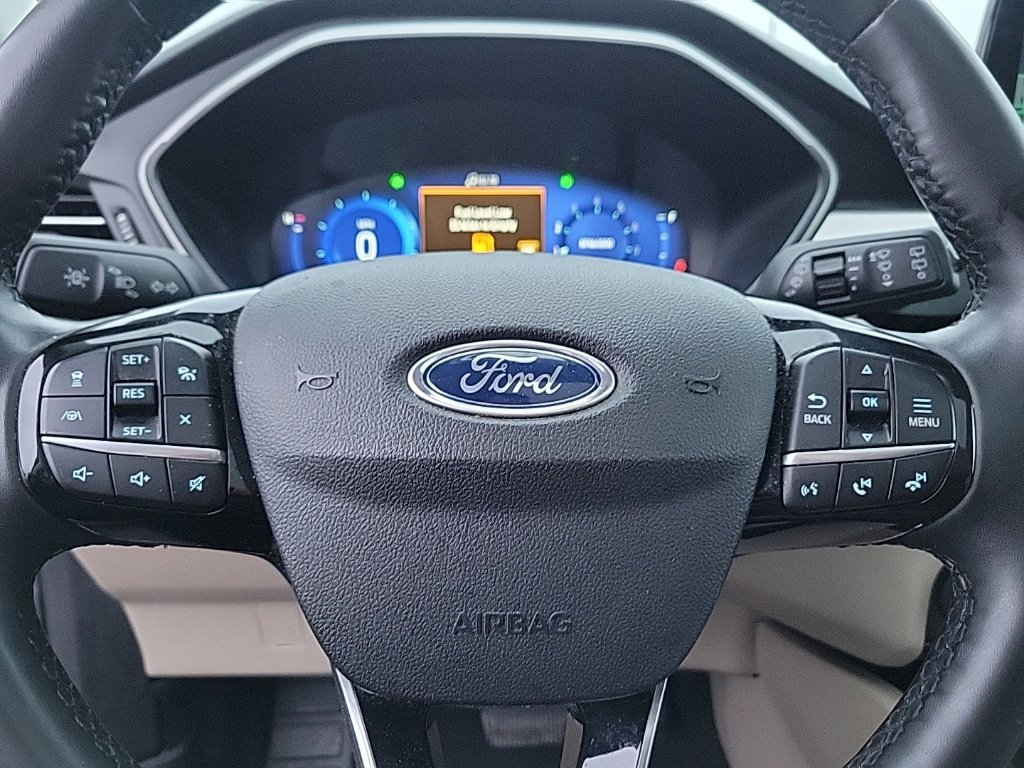 Used 2021 Ford Escape SEL w/ Technology Package FWD image 9