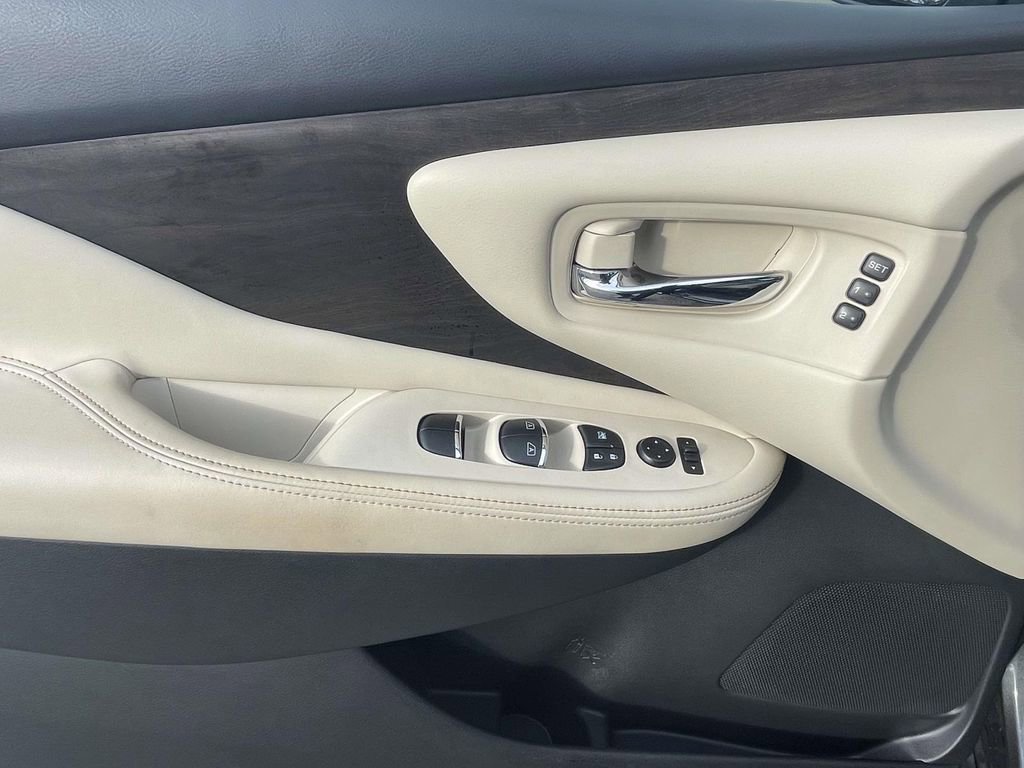 Used 2021 Nissan Murano Platinum w/ Cargo Package image 17