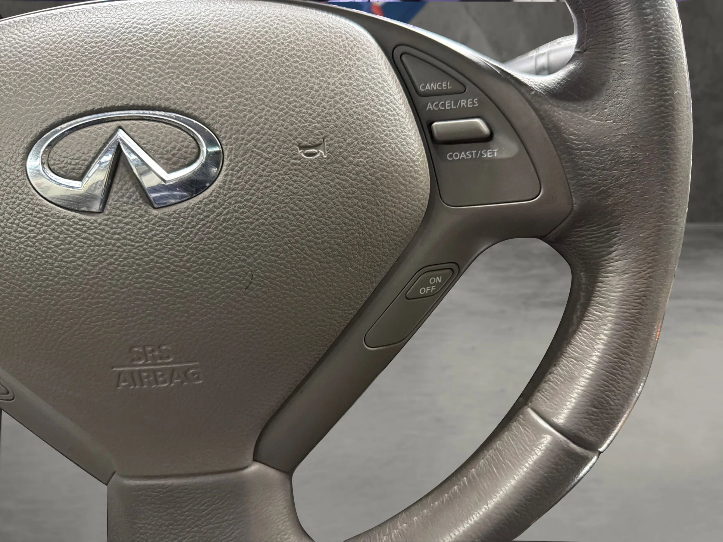 Used 2010 INFINITI G37 Journey w/ Premium Pkg image 26