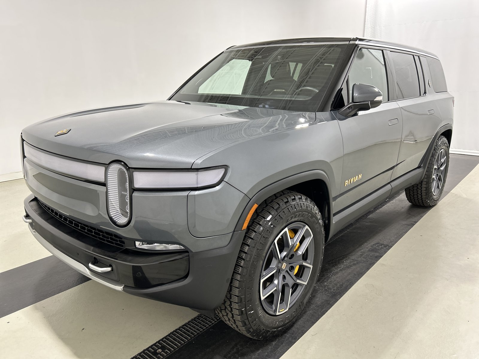 Used 2022 Rivian R1S Launch Edition