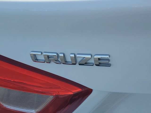 Certified 2017 Chevrolet Cruze LT w/ Convenience Package FWD image 9