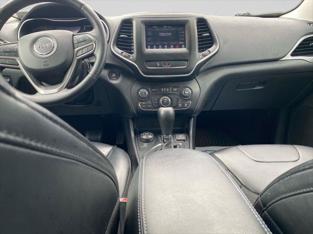 Certified 2020 Jeep Cherokee Latitude Plus w/ Cold Weather Group AWD/4WD image 18
