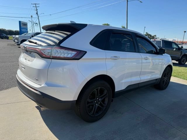 Certified 2018 Ford Edge SEL w/ Canadian Touring Package AWD/4WD image 12