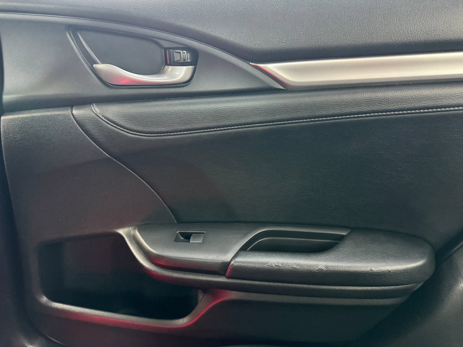 Used 2017 Honda Civic EX-L image 27