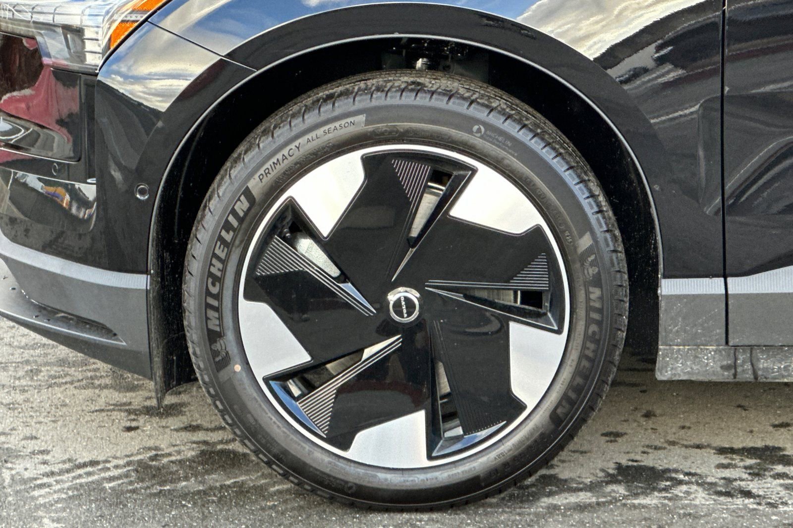 New 2026 Volvo EX30 Ultra w/ Climate Package image 11