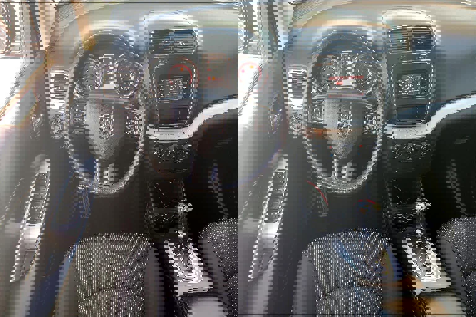 Used 2016 Dodge Journey SE w/ Flexible Seating Group image 6