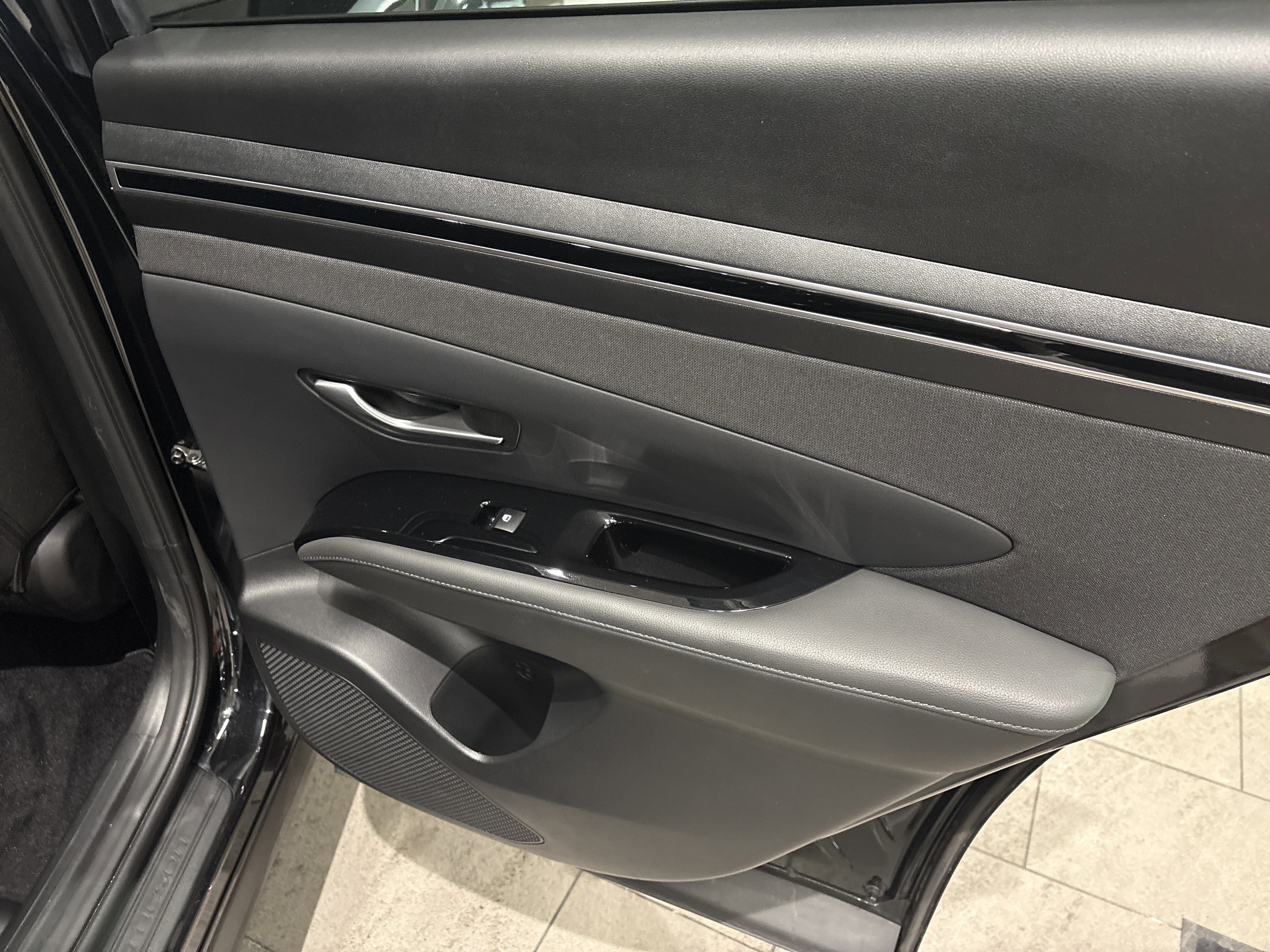 Used 2022 Hyundai Tucson SEL w/ Convenience Package image 17