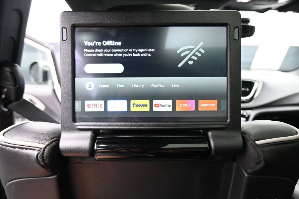Used 2024 Chrysler Pacifica Limited w/ Uconnect Theater Family Group AWD/4WD image 32