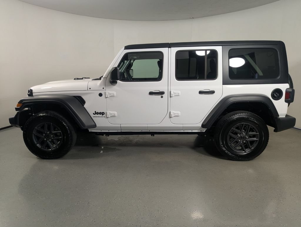 Used 2025 Jeep Wrangler Unlimited Sport AWD/4WD image 4
