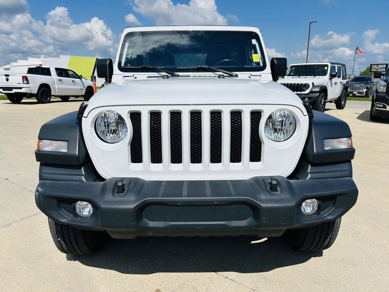 Used 2022 Jeep Wrangler Unlimited Sport AWD/4WD image 29