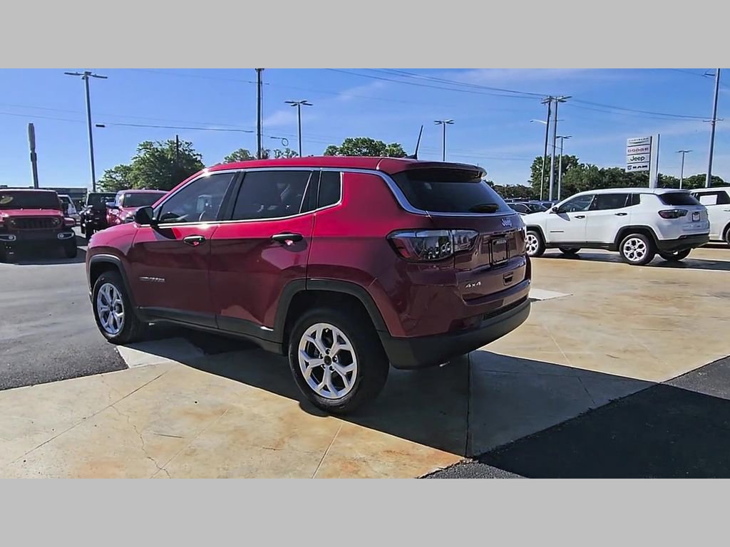 Used 2025 Jeep Compass Sport AWD/4WD image 29
