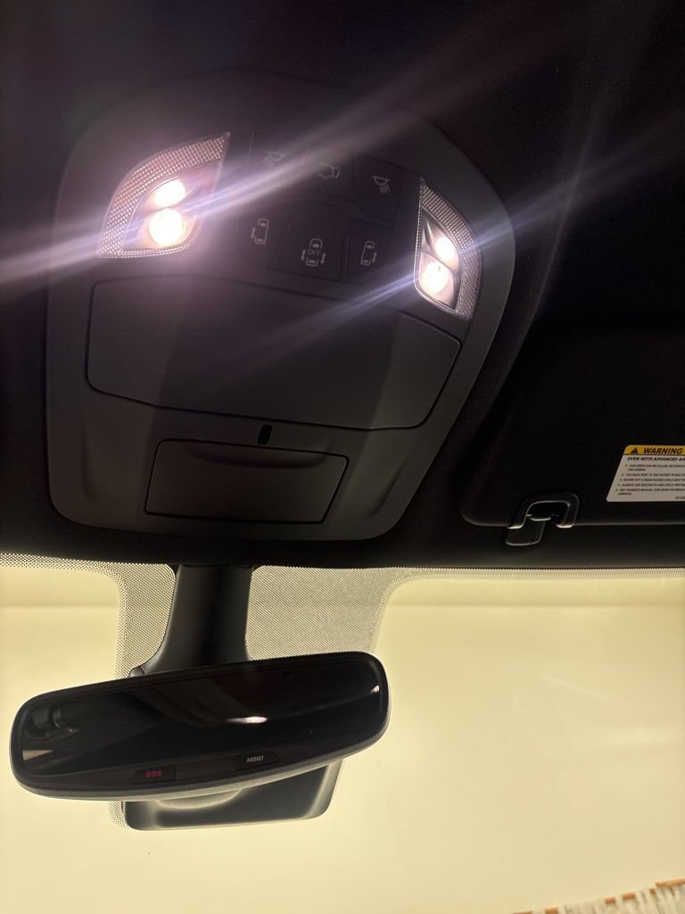 New 2027 Chrysler Pacifica Select FWD image 13