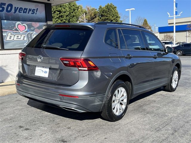 Used 2018 Volkswagen Tiguan S image 3