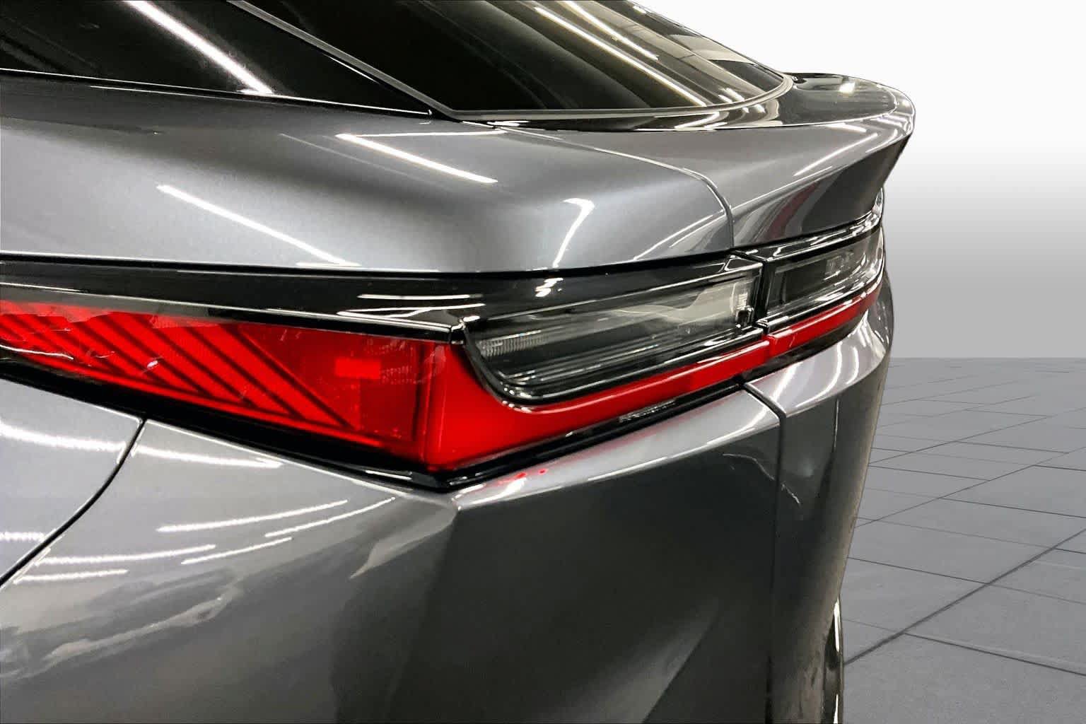 Used 2024 Lexus RZ 300e Premium FWD image 29