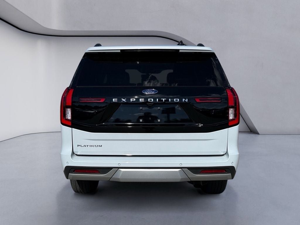 Used 2025 Ford Expedition Platinum image 4