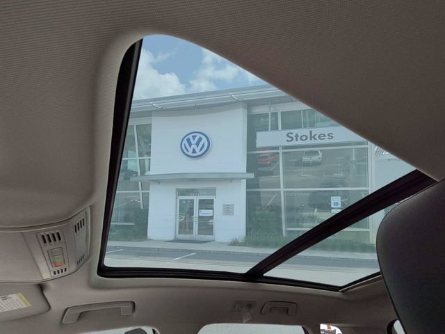 New 2026 Volkswagen Taos SE FWD image 21