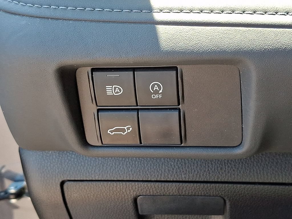 Used 2023 Toyota Highlander XLE AWD/4WD image 24