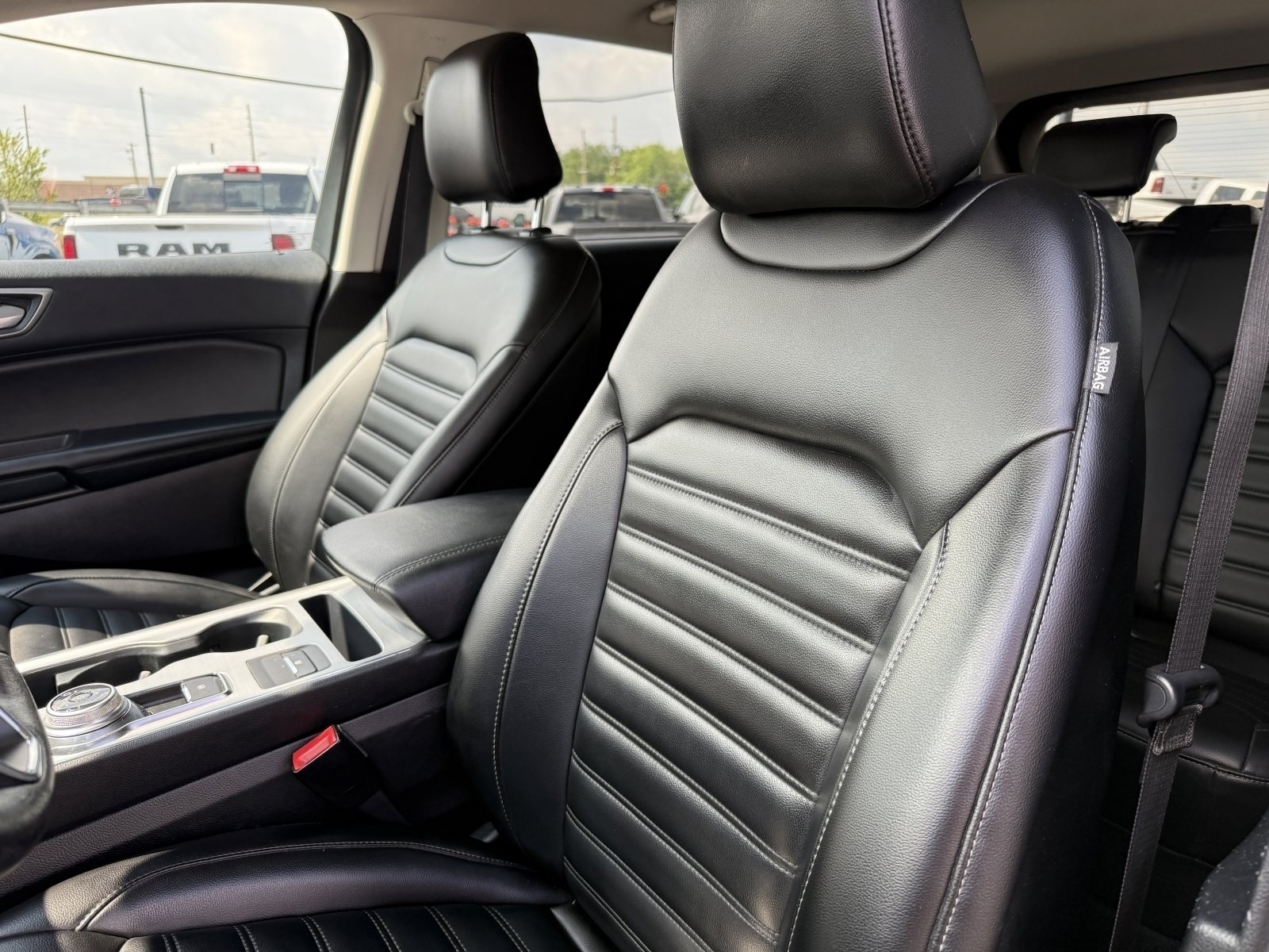 Used 2022 Ford Edge SEL w/ Convenience Package image 25