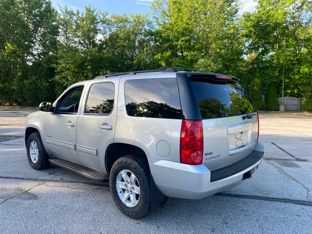 Used 2012 GMC Yukon SLT AWD/4WD image 3