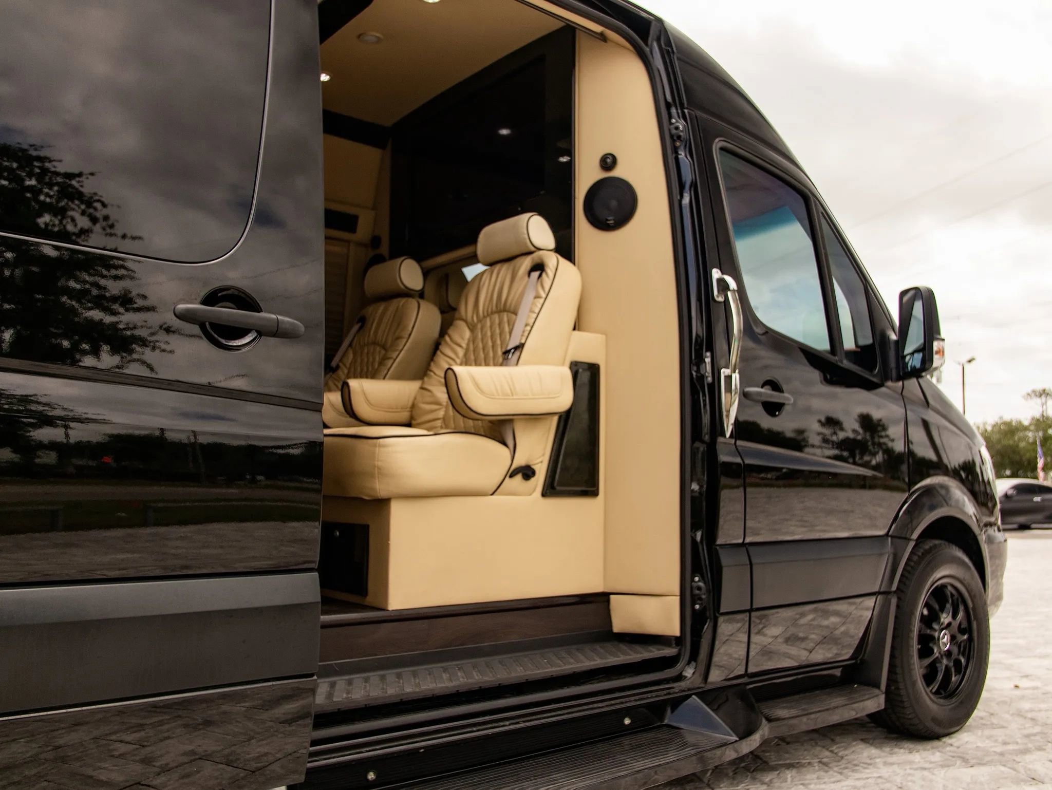Used 2017 Mercedes-Benz Sprinter 3500 w/ Active Safety Plus Package image 17
