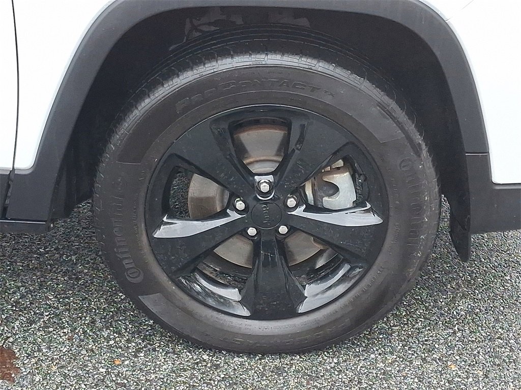 Used 2023 Jeep Cherokee Altitude Lux w/ Lux Elite Package image 8