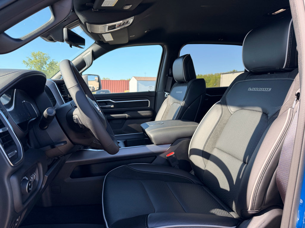 Used 2025 RAM 1500 Laramie w/ Night Edition AWD/4WD image 5