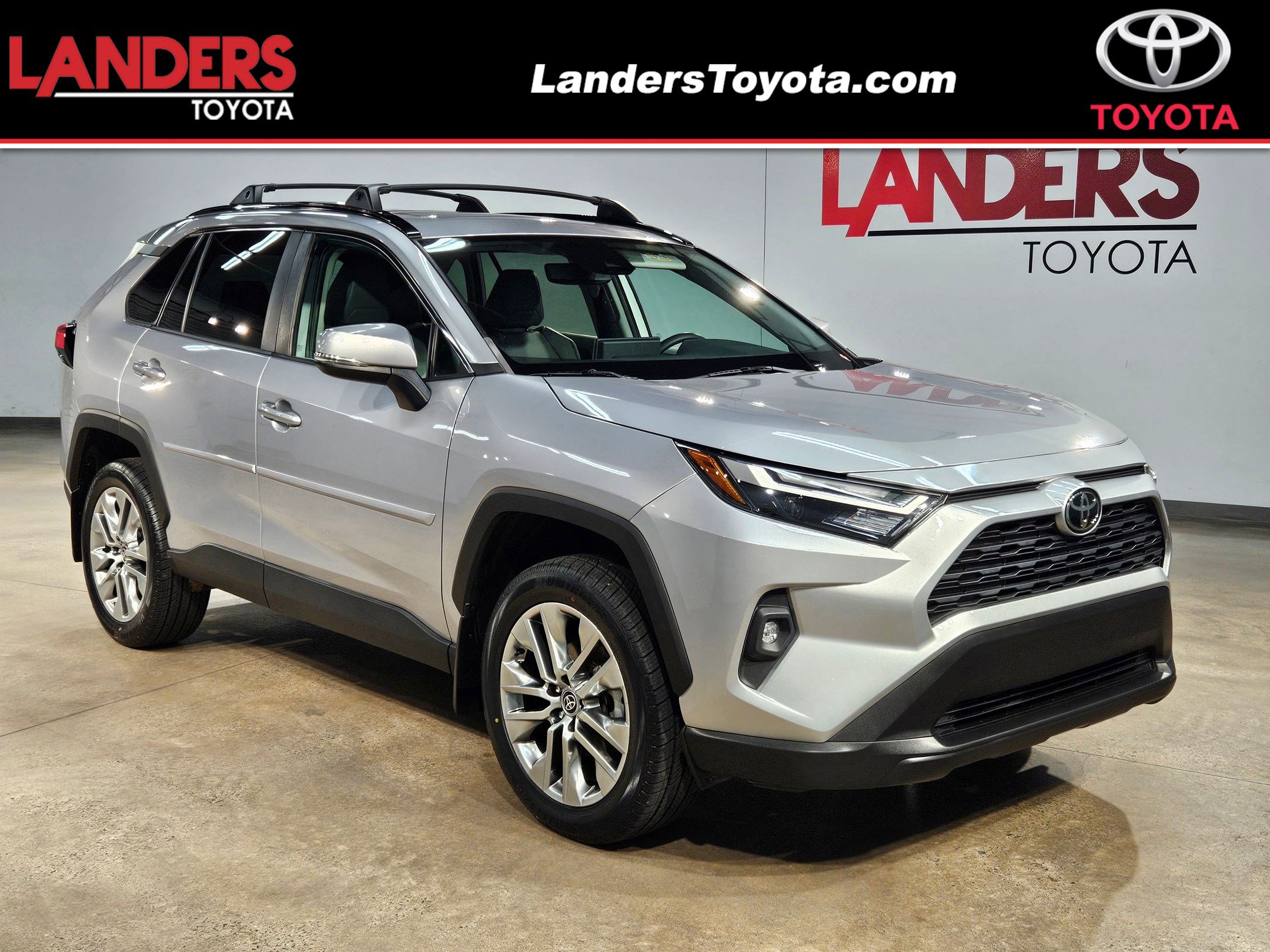 Used 2023 Toyota RAV4 XLE Premium image 1