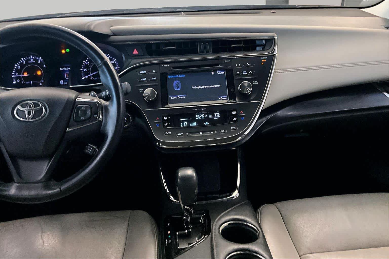 Used 2016 Toyota Avalon Touring FWD image 6