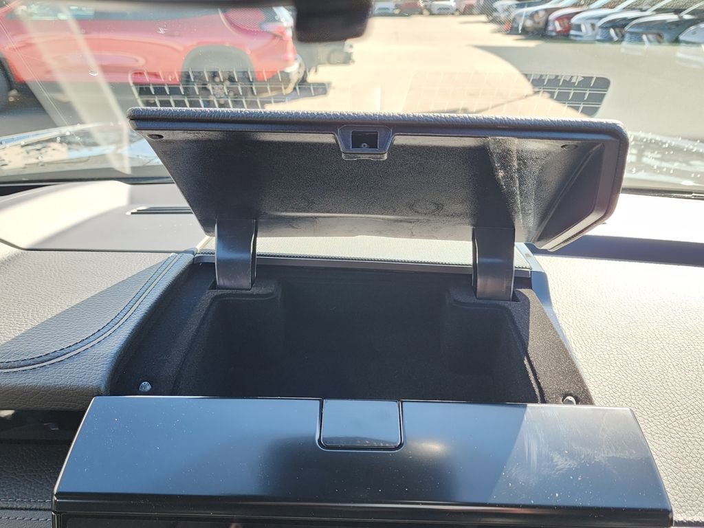 New 2026 GMC Yukon XL Denali w/ Denali Reserve Package image 33