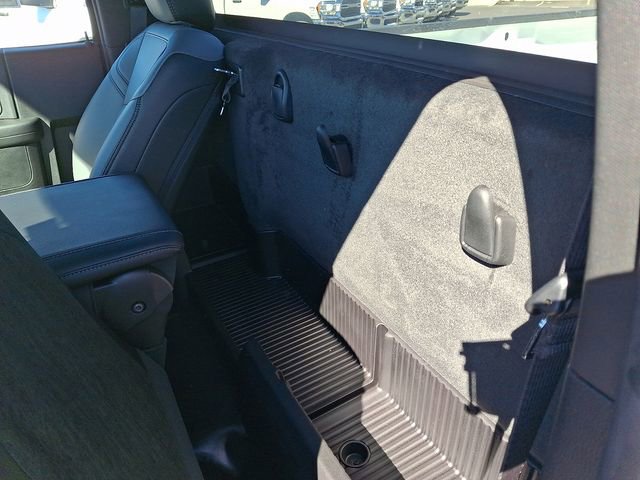 Used 2024 RAM 2500 Tradesman w/ Chrome Appearance Group image 10