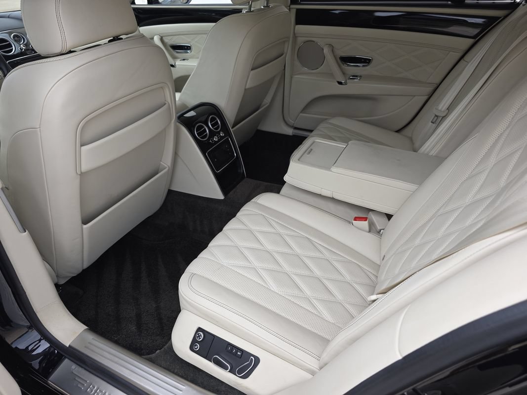 Used 2016 Bentley Flying Spur V8 AWD/4WD image 25