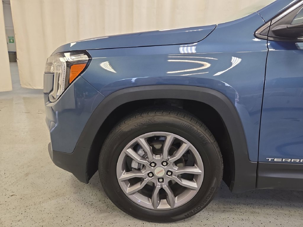 Certified 2024 GMC Terrain SLT AWD/4WD image 41