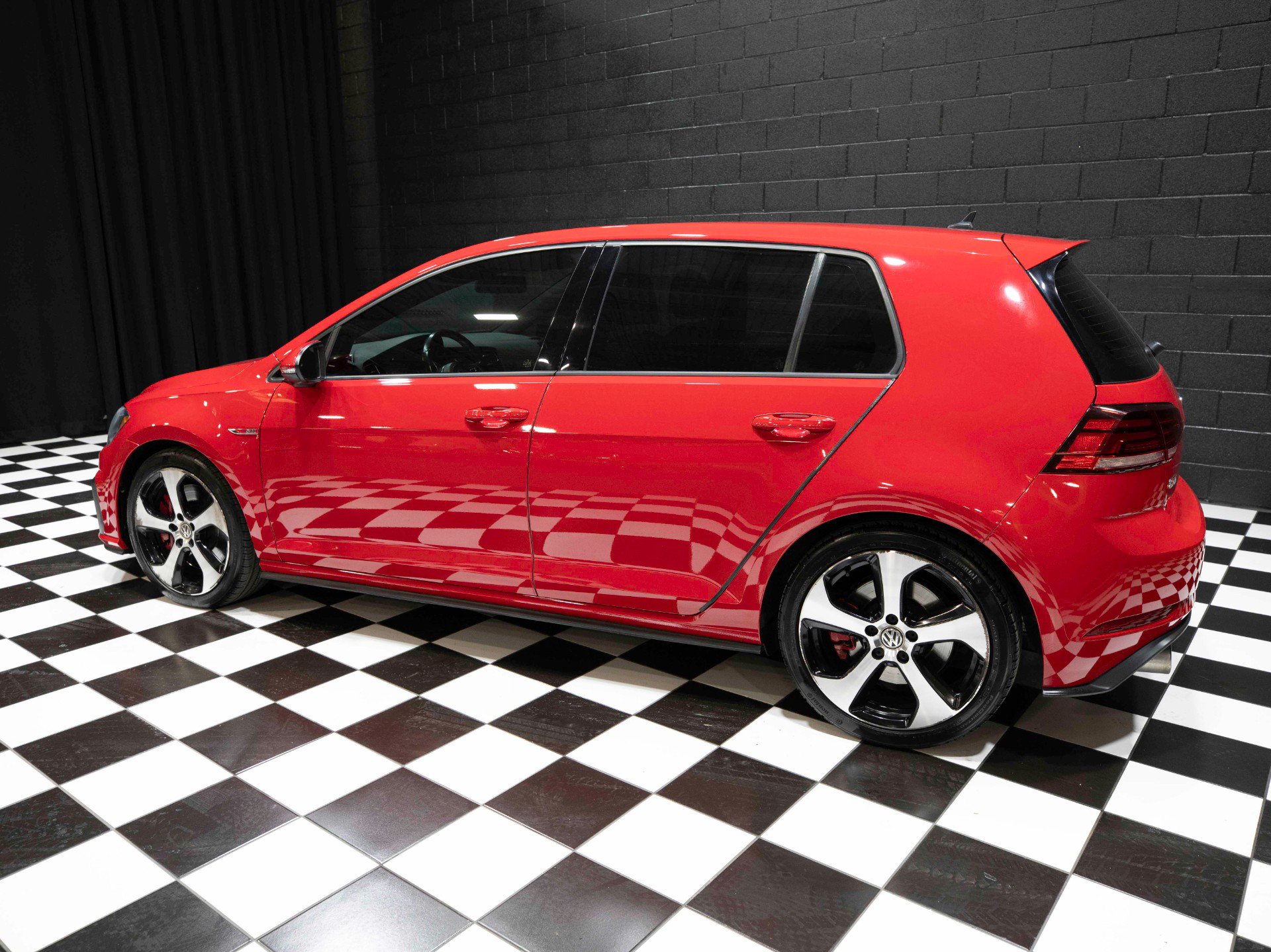 Used 2019 Volkswagen Golf 4-Door FWD image 22