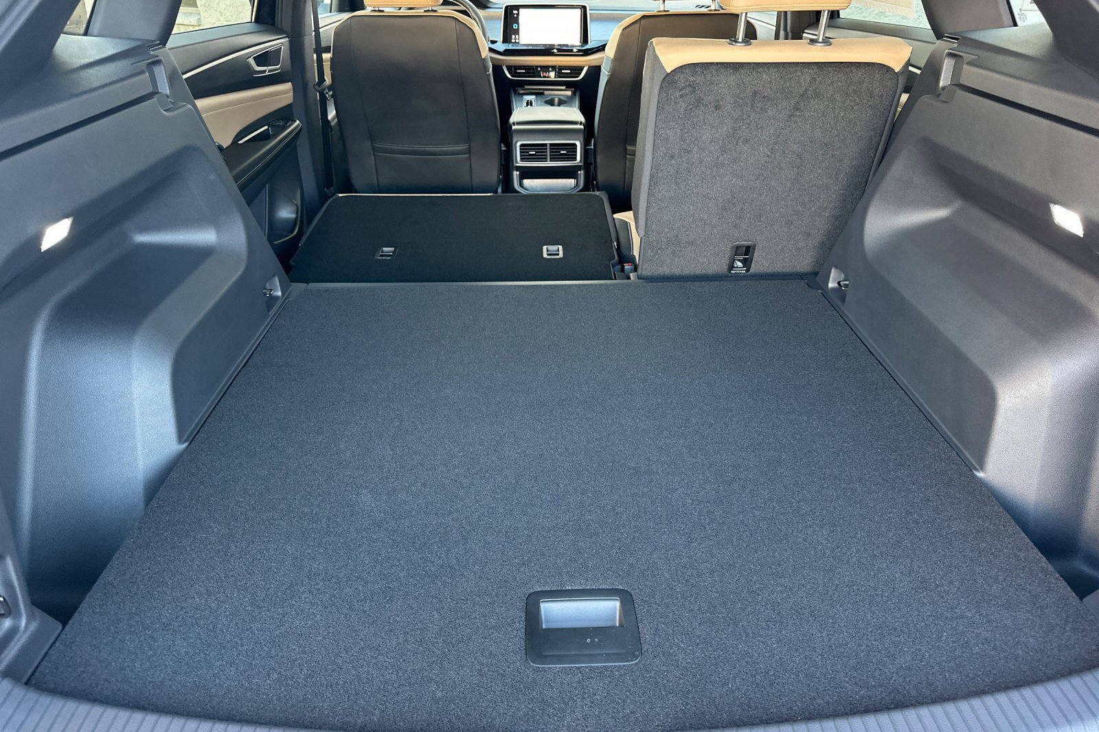 New 2026 Volkswagen Atlas Cross Sport SE image 13