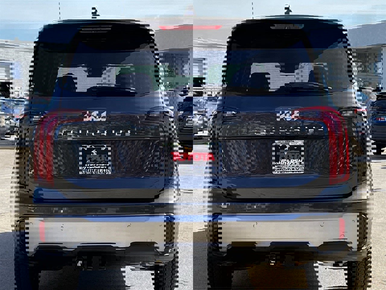 Used 2024 Kia Telluride LX image 5