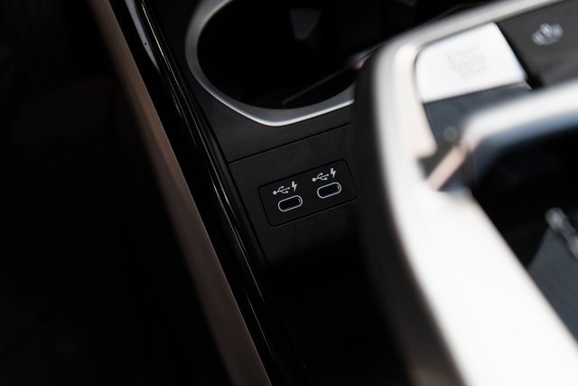 Used 2024 BMW X1 xDrive28i w/ Technology Package image 32