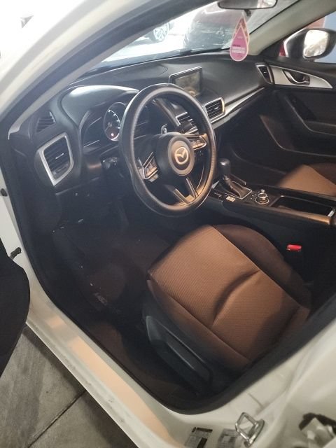 Used 2017 MAZDA MAZDA3 Sport FWD image 6