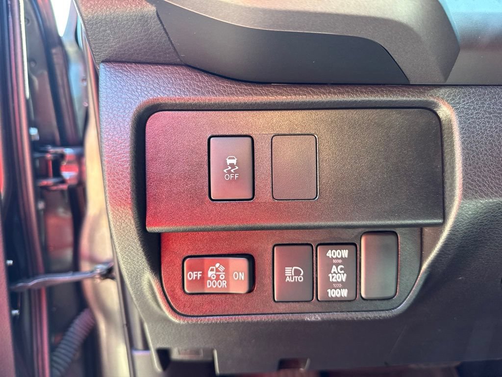 Used 2022 Toyota Tacoma TRD Off-Road AWD/4WD image 14
